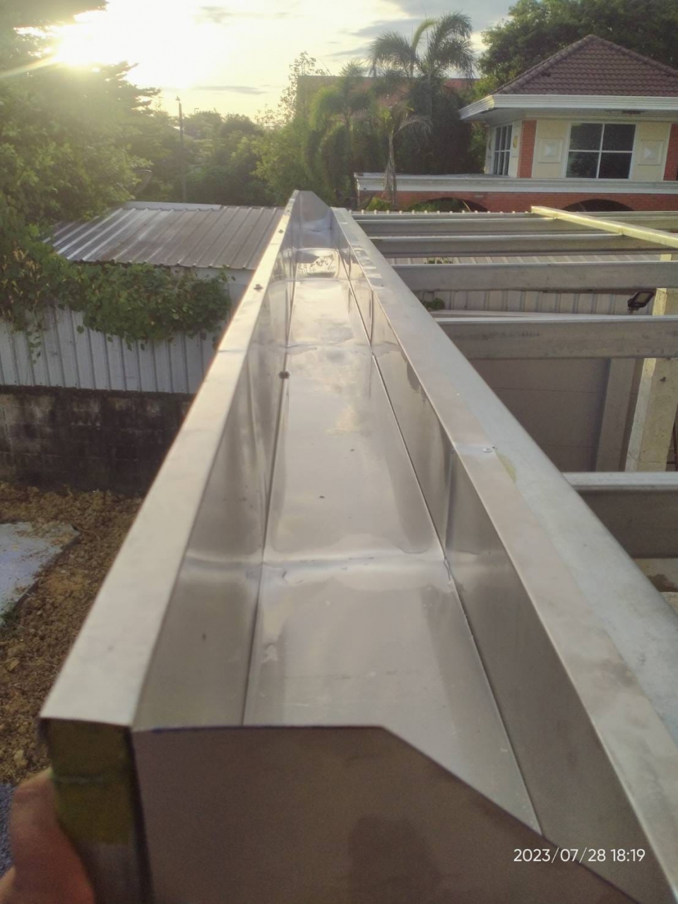 9 - https://จิระพัฒน์การช่าง.com | จิระพัฒน์การช่าง รับติดตั้งรางน้ำฝน สังกะสี สแตนเลส บริการดี ราคาถูก